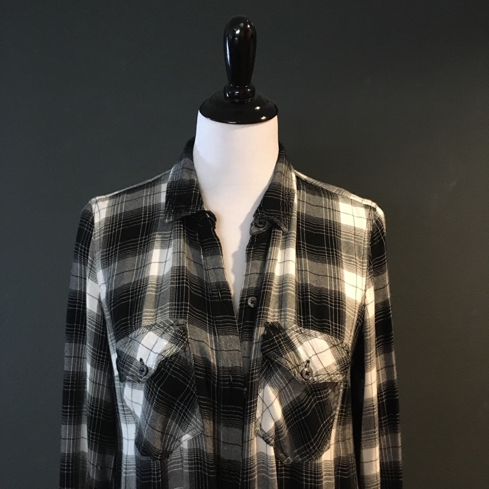 Jessica Simpson Long 90s Flannel
